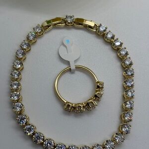 Beautiful set of ring and bracelet with Zirconia